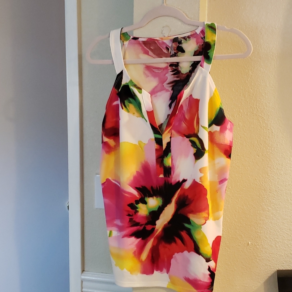 Women's sleeveless blouse